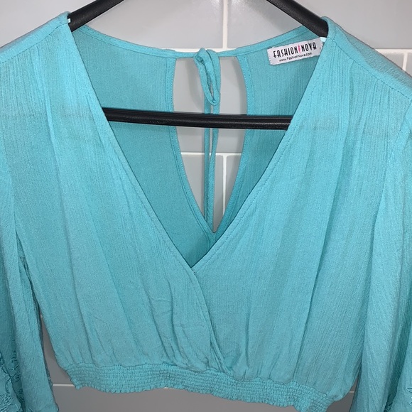 Aqua Bell Sleeve Crop Top - Picture 3 of 16